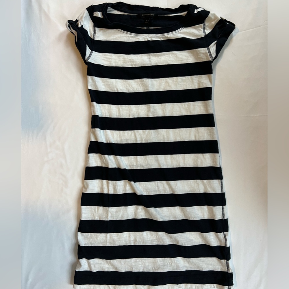 Banana Republic T-shirt dress